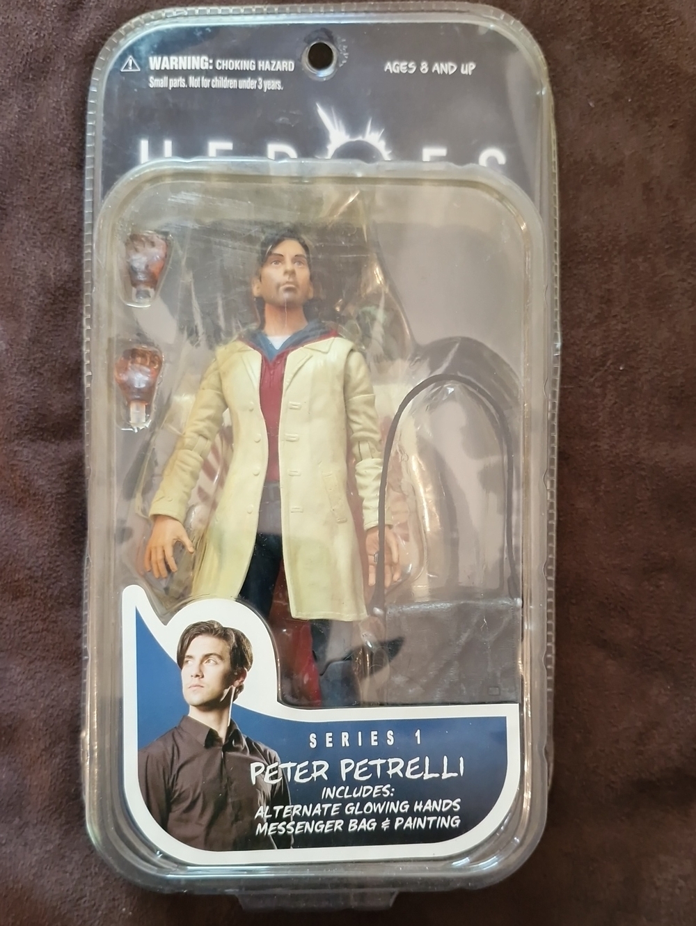 Peter Petrelli Mezco Series 1 Collectible Action Figure - Factory Sealed